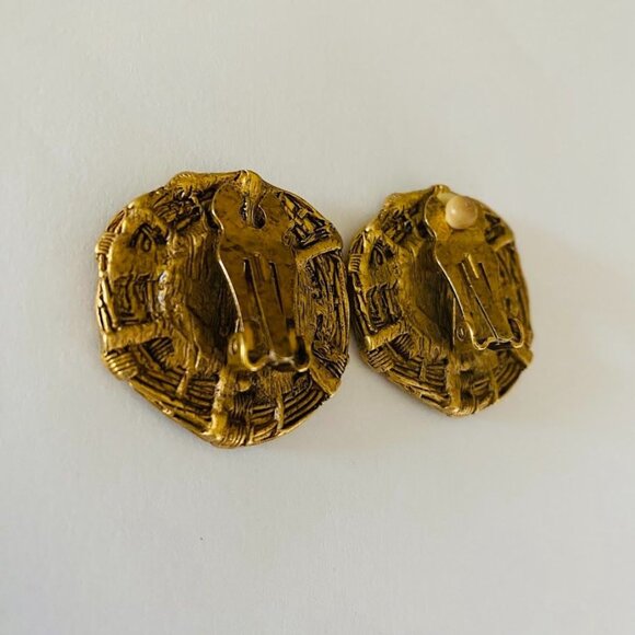 Vintage Gold Tone Woven Swirl Enamel Statement Clip-On Earrings - Picture 4 of 6